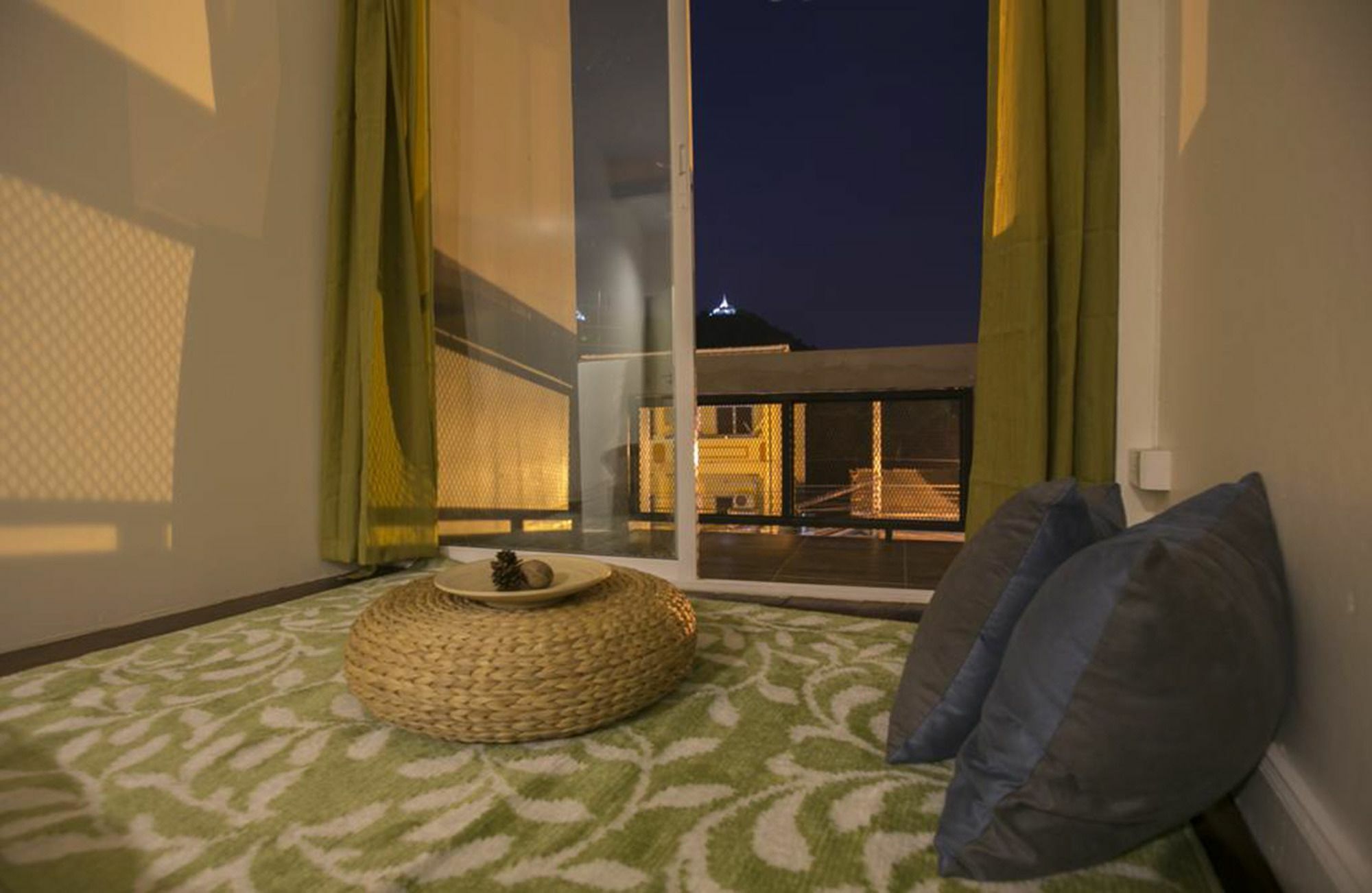 Chedi View Hostel Phetchaburi Extérieur photo